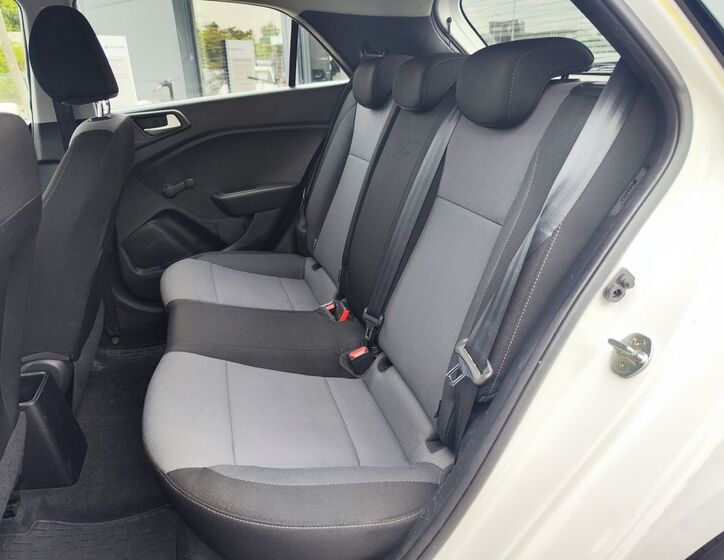 Hyundai i20 10