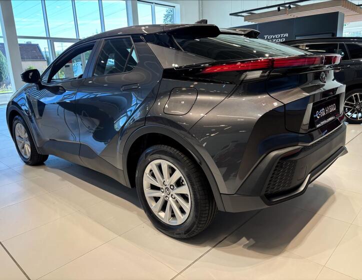 Toyota C-HR 5