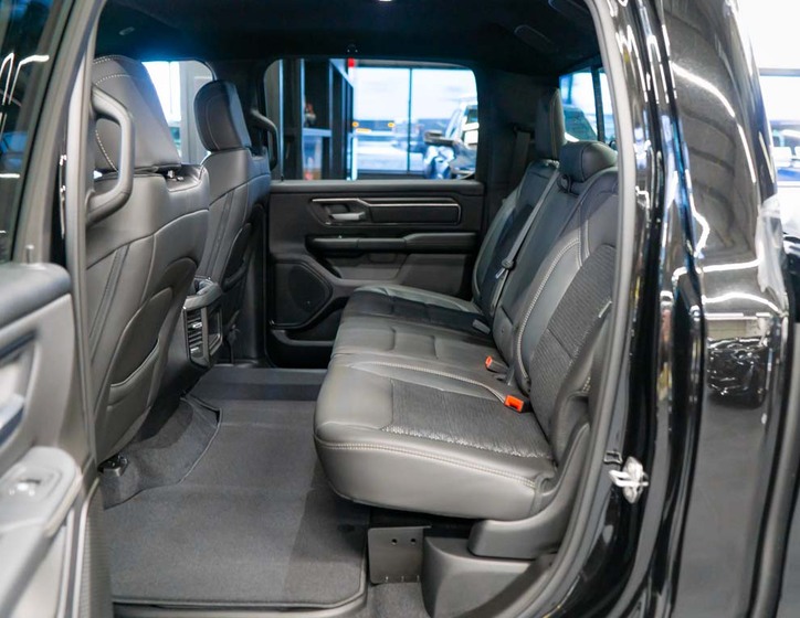 Dodge RAM 31