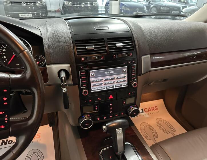 Volkswagen Touareg 11