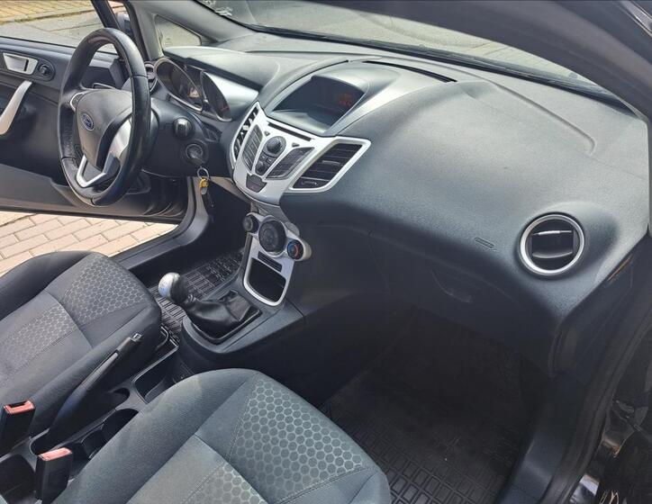 Ford Fiesta 31