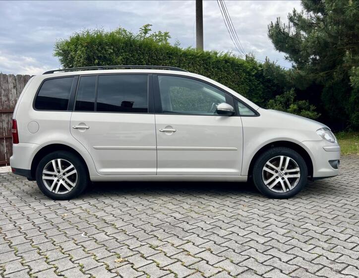 Volkswagen Touran 6