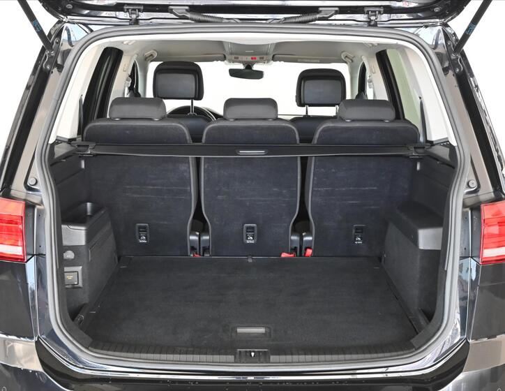 Volkswagen Touran 6