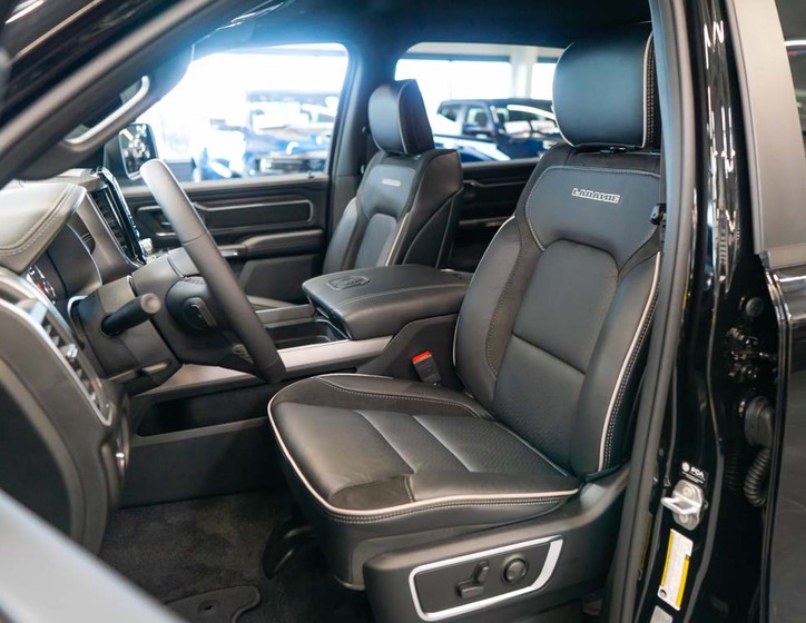 Dodge RAM 14