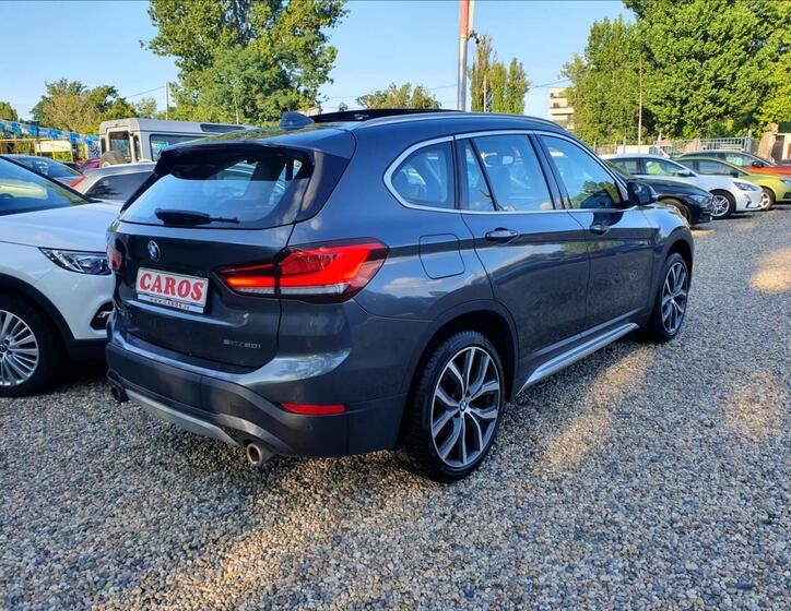 BMW X1 6