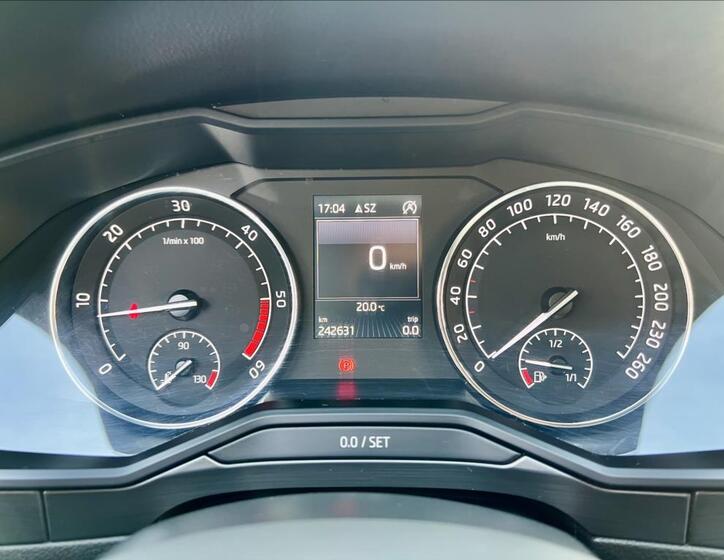 Škoda Superb 23