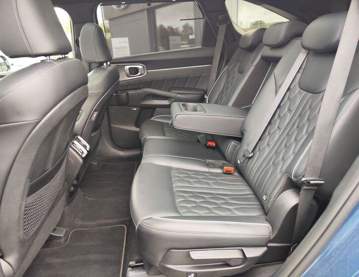 KIA Sorento 16