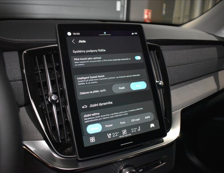 Volvo XC90 33