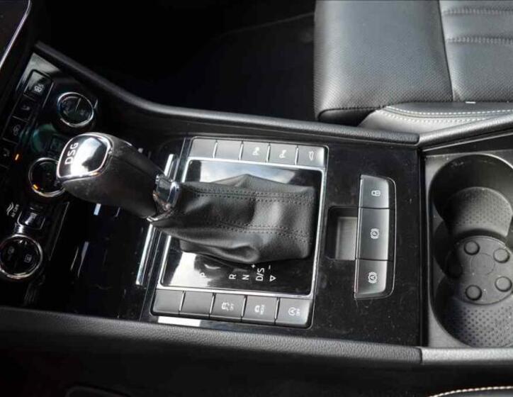 Škoda Superb 12