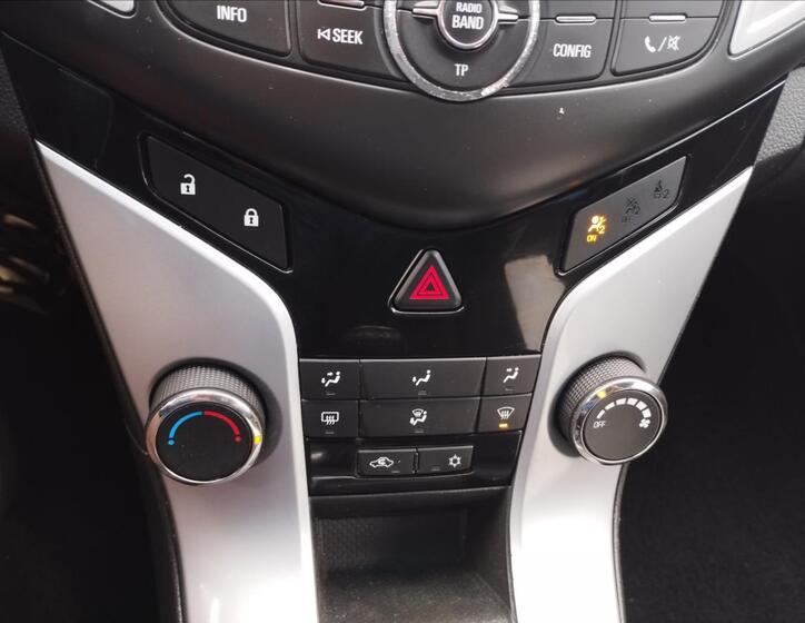 Chevrolet Cruze 13