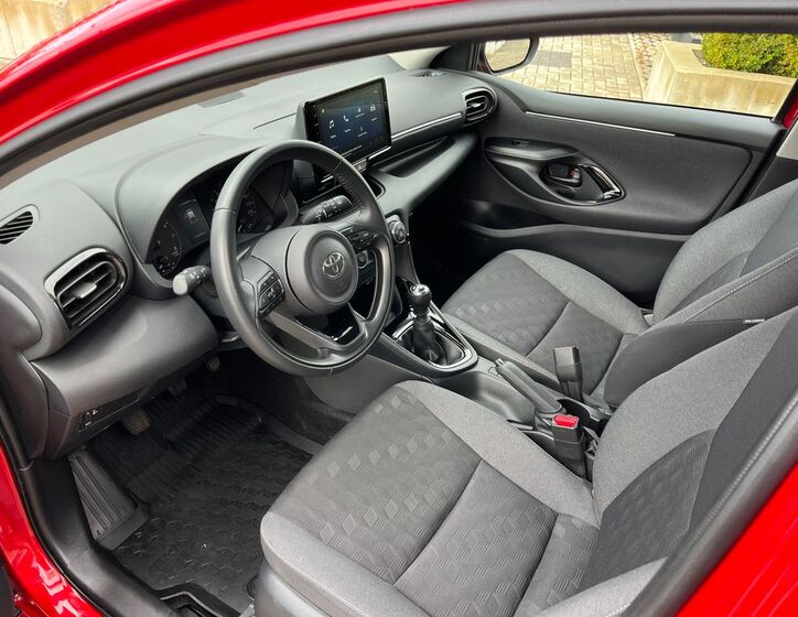 Toyota Yaris 14