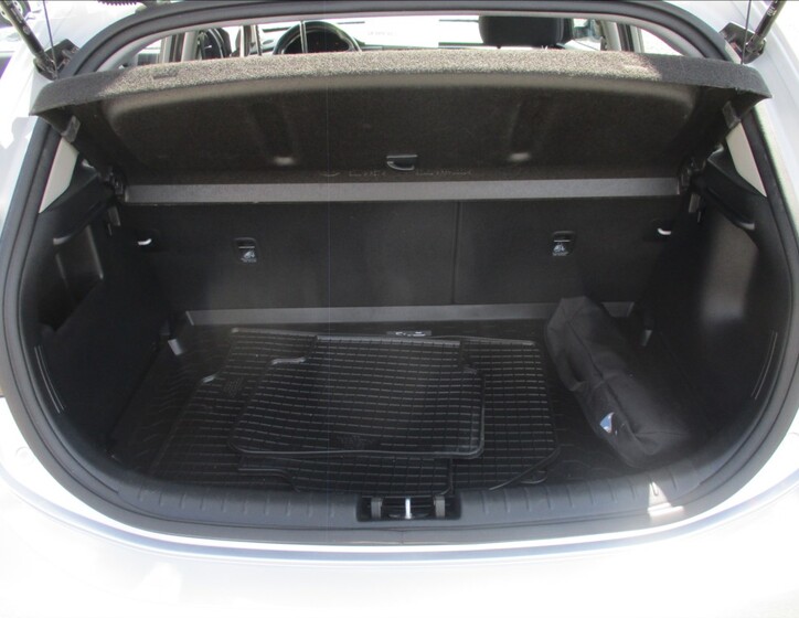 KIA Rio 9