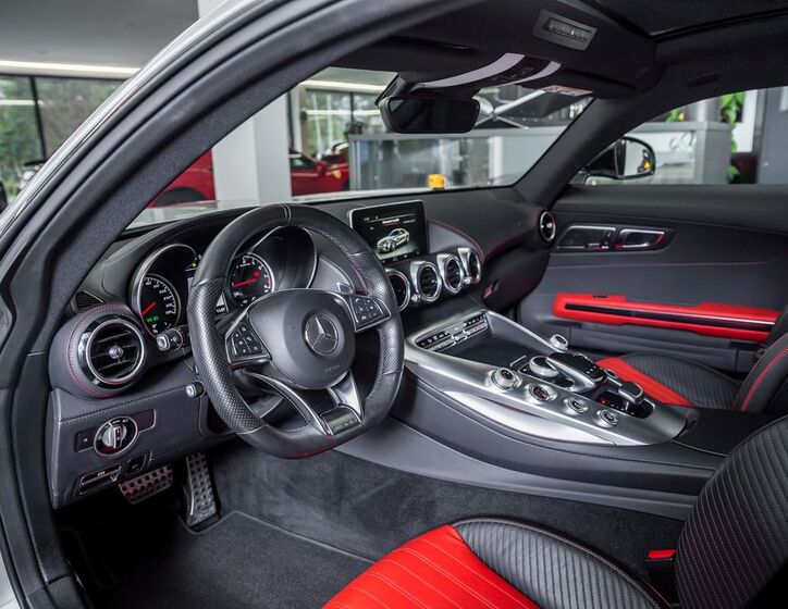 Mercedes-Benz AMG GT 5