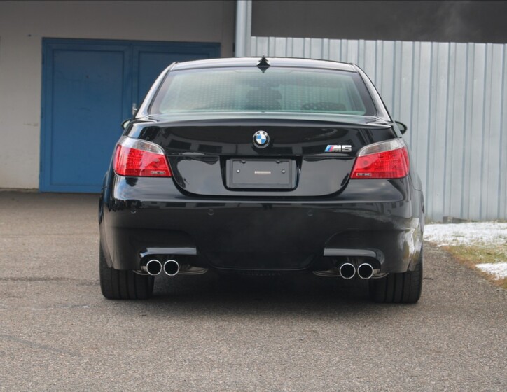 BMW M5 8