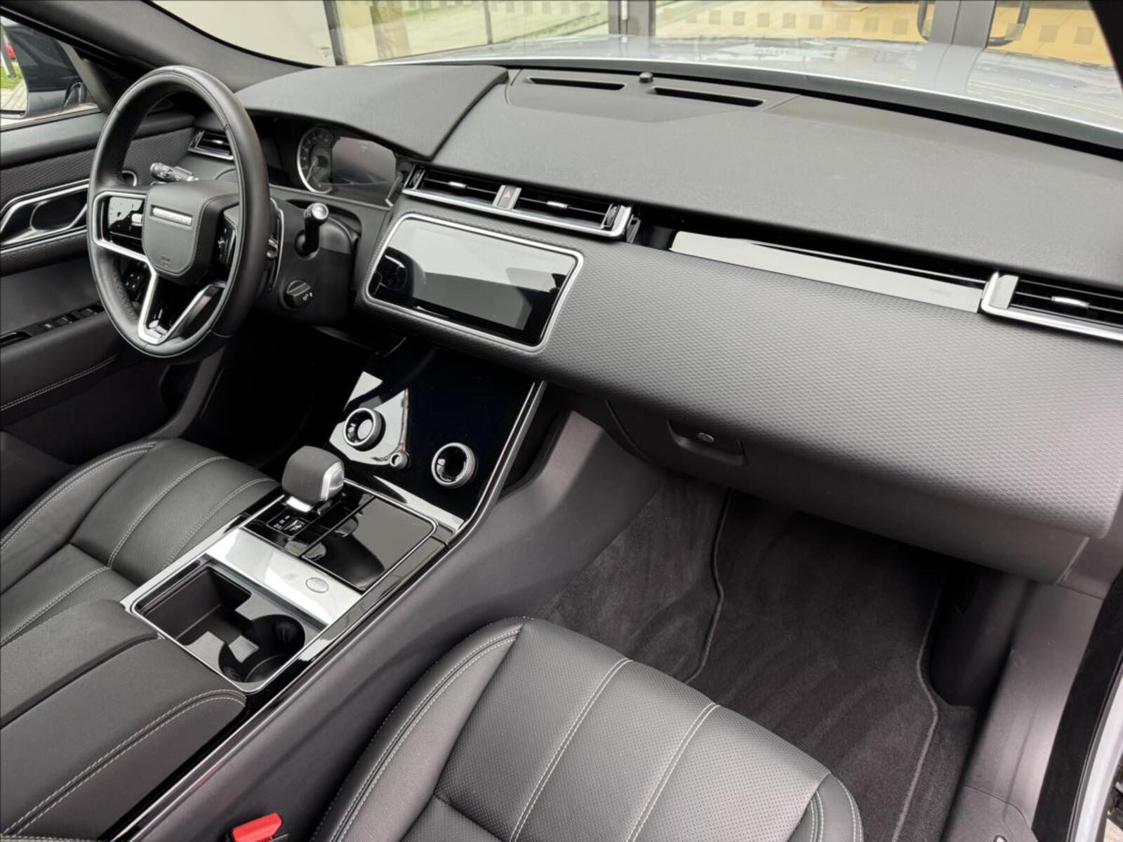 Land Rover Range Rover Velar 16
