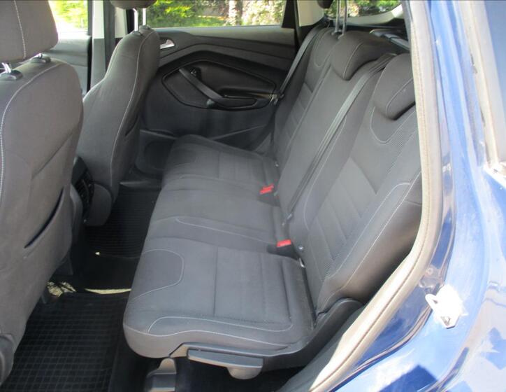 Ford Kuga 8
