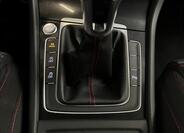 Volkswagen Golf 17
