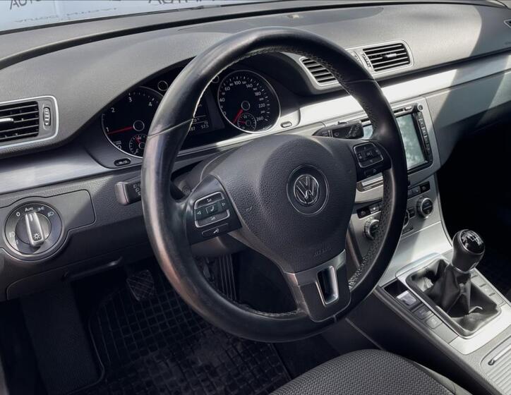 Volkswagen Passat 12