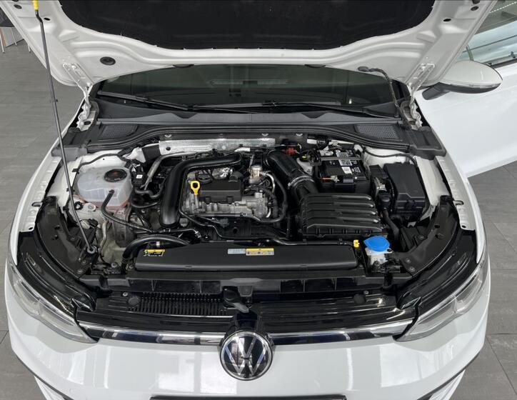Volkswagen Golf 16