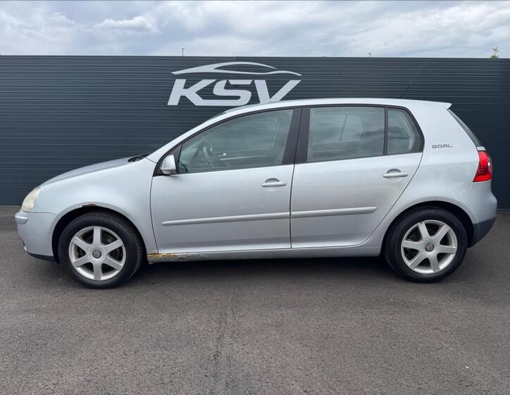 Volkswagen Golf 10
