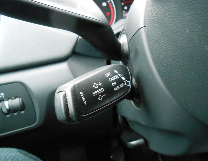 Audi Q3 24
