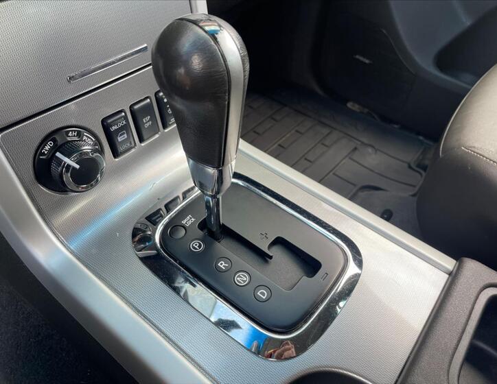 Nissan Navara 25