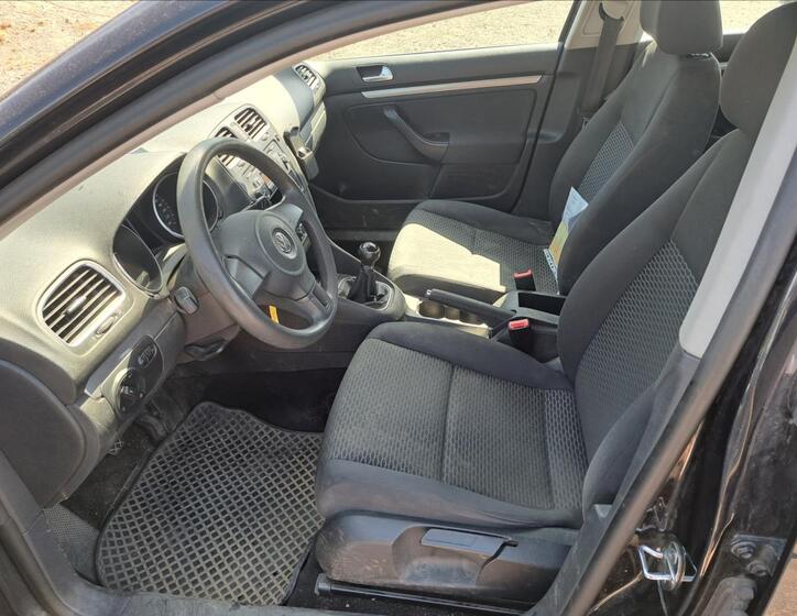 Volkswagen Golf 28
