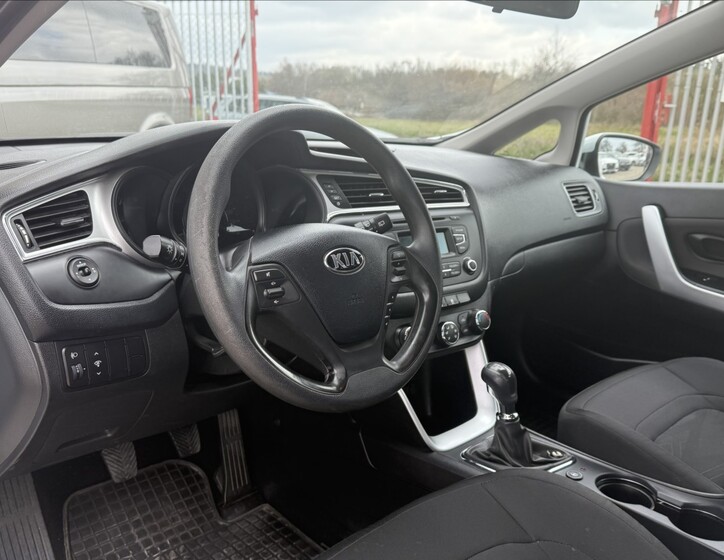 KIA Ceed 10