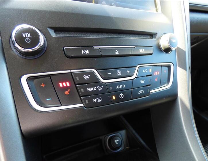 Ford Mondeo 35