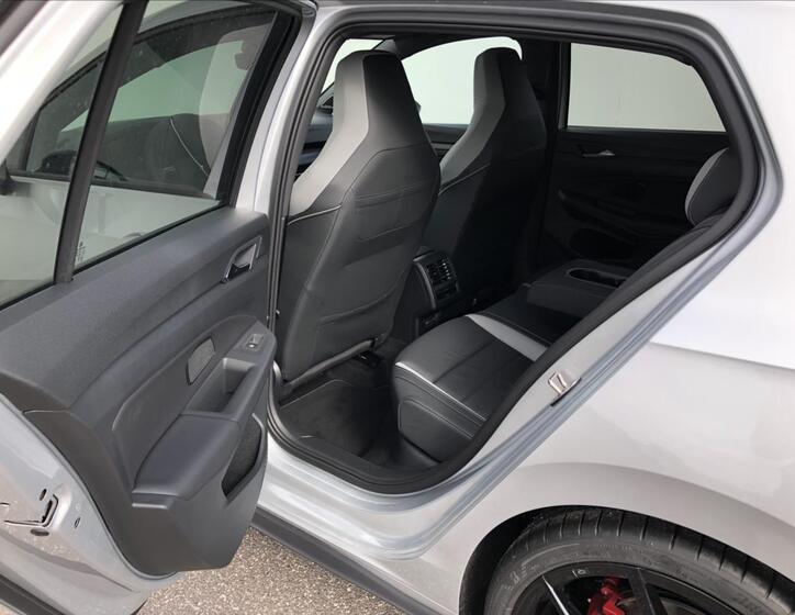 Volkswagen Golf 13