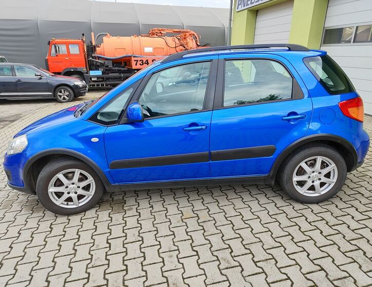 Suzuki SX4 6