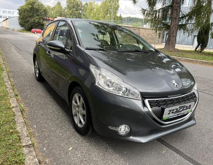 Peugeot 208 7