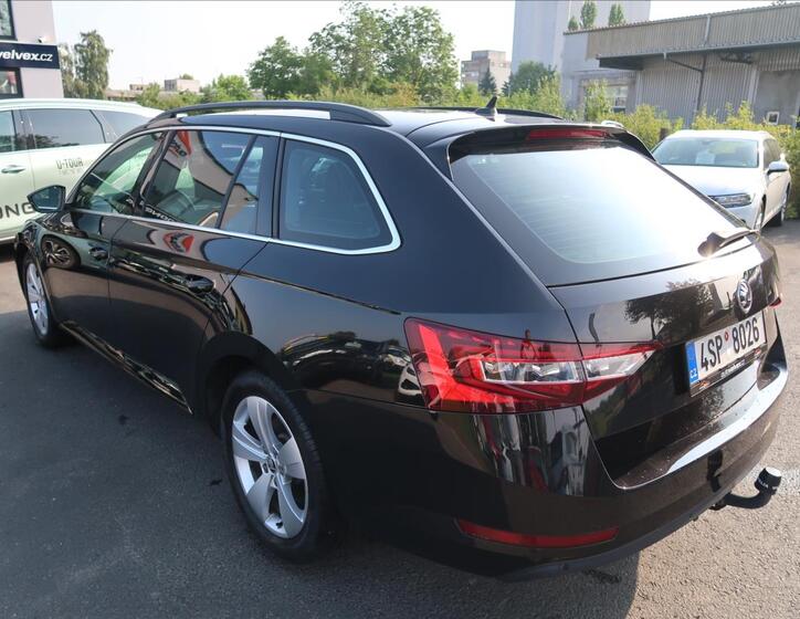 Škoda Superb 4