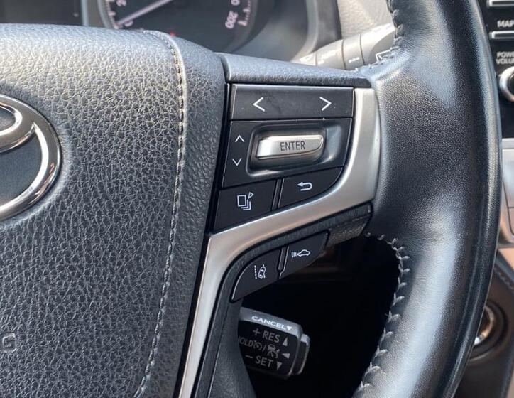 Toyota Land Cruiser 18