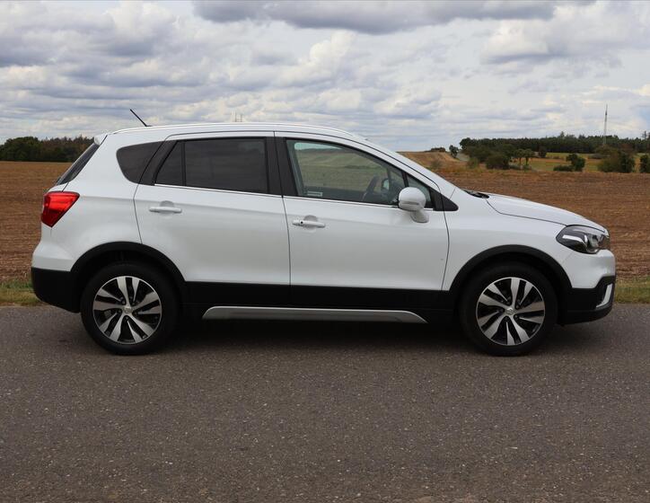 Suzuki SX4 S-Cross 8