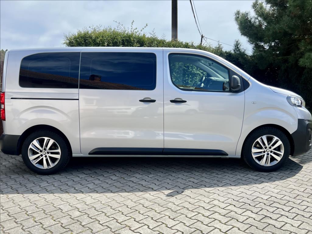 Peugeot Traveller