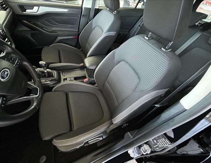 Ford Focus 25