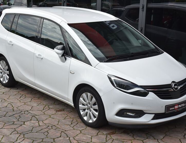Opel Zafira 22