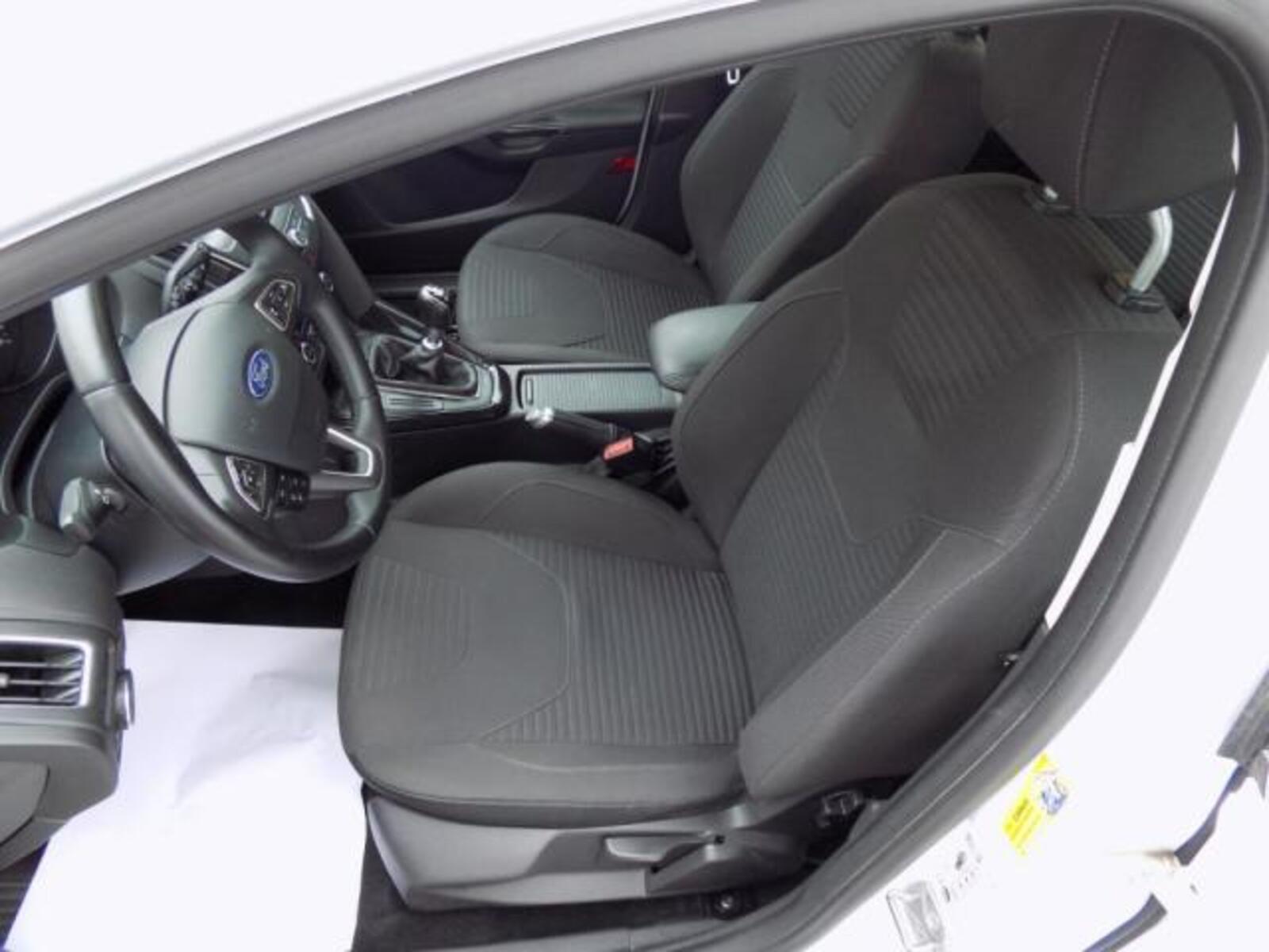 Ford Focus 9