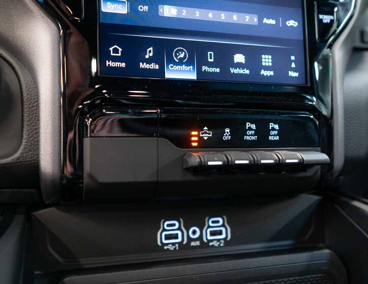 Dodge RAM 28
