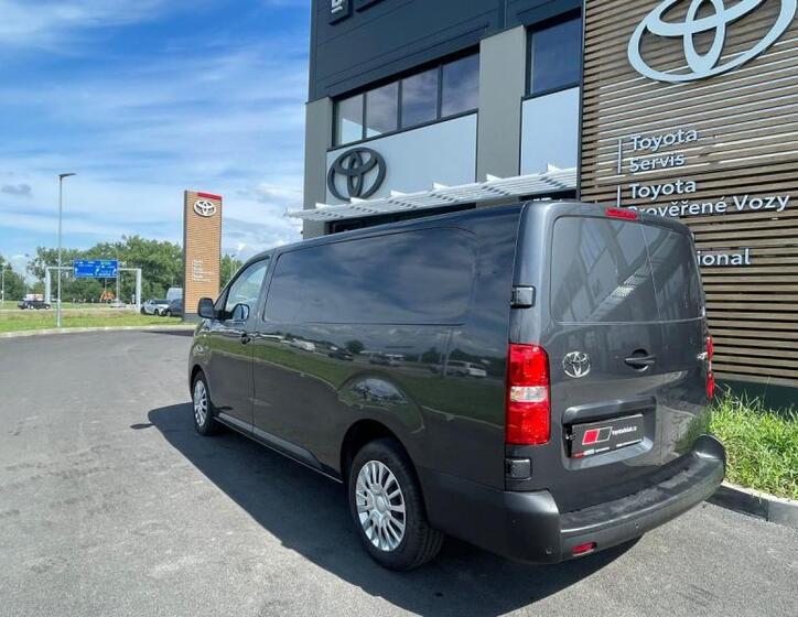 Toyota ProAce 6