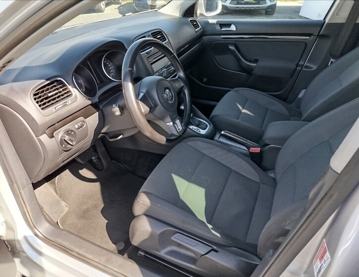 Volkswagen Golf 12