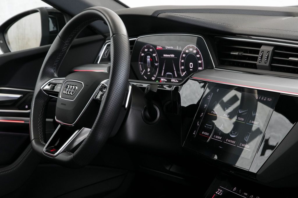 Audi e-tron