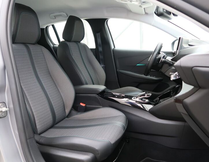 Peugeot 208 19