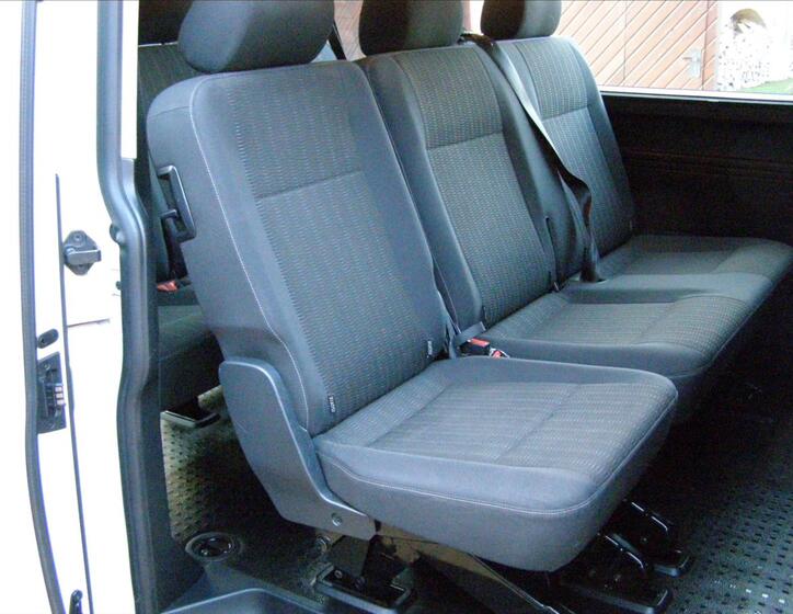 Volkswagen Caravelle 25