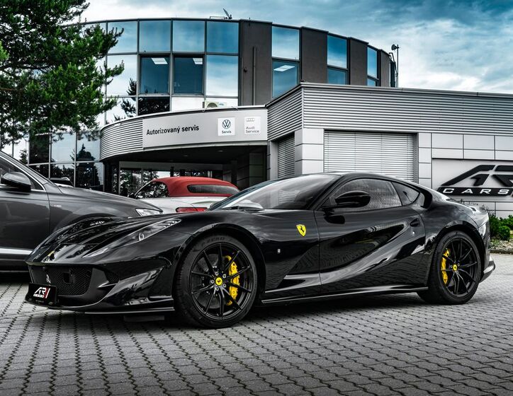 Ferrari 812 34