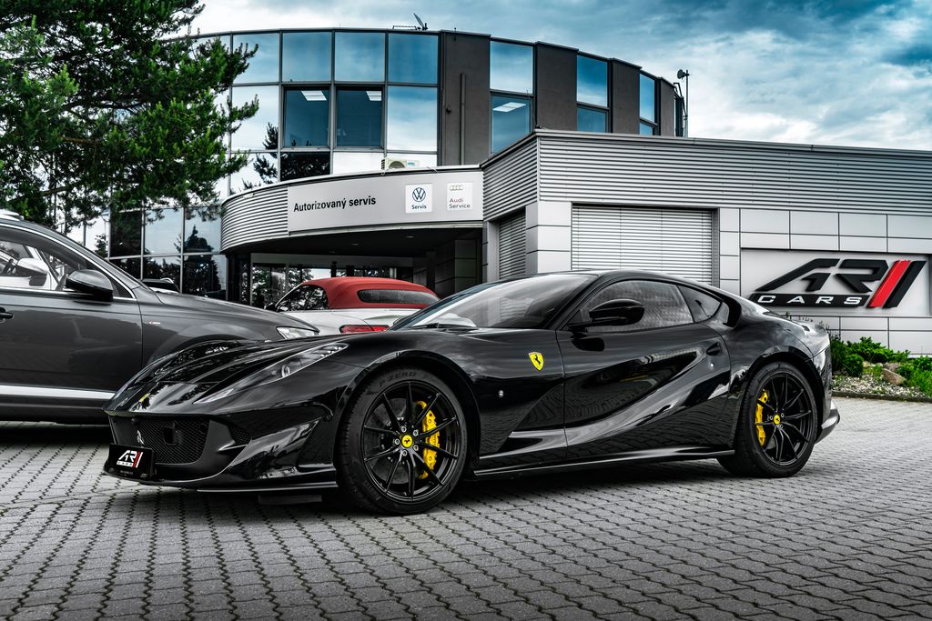 Ferrari 812