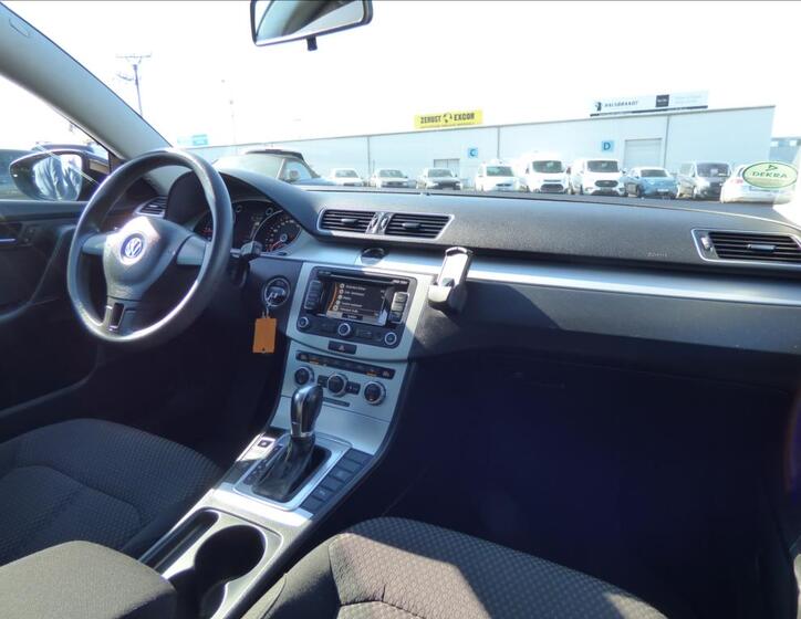 Volkswagen Passat 48