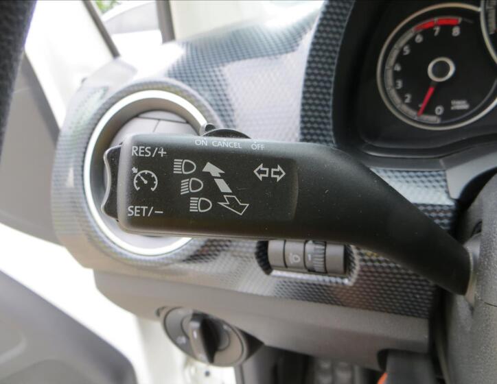 Volkswagen up! 17