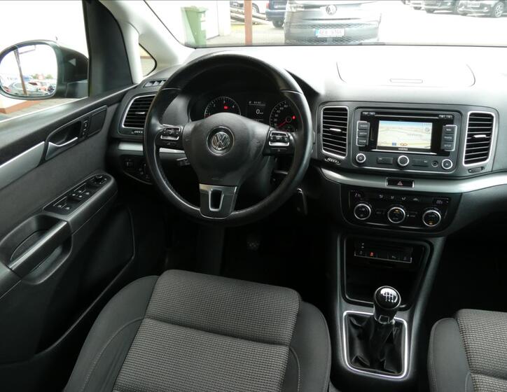 Volkswagen Sharan 24